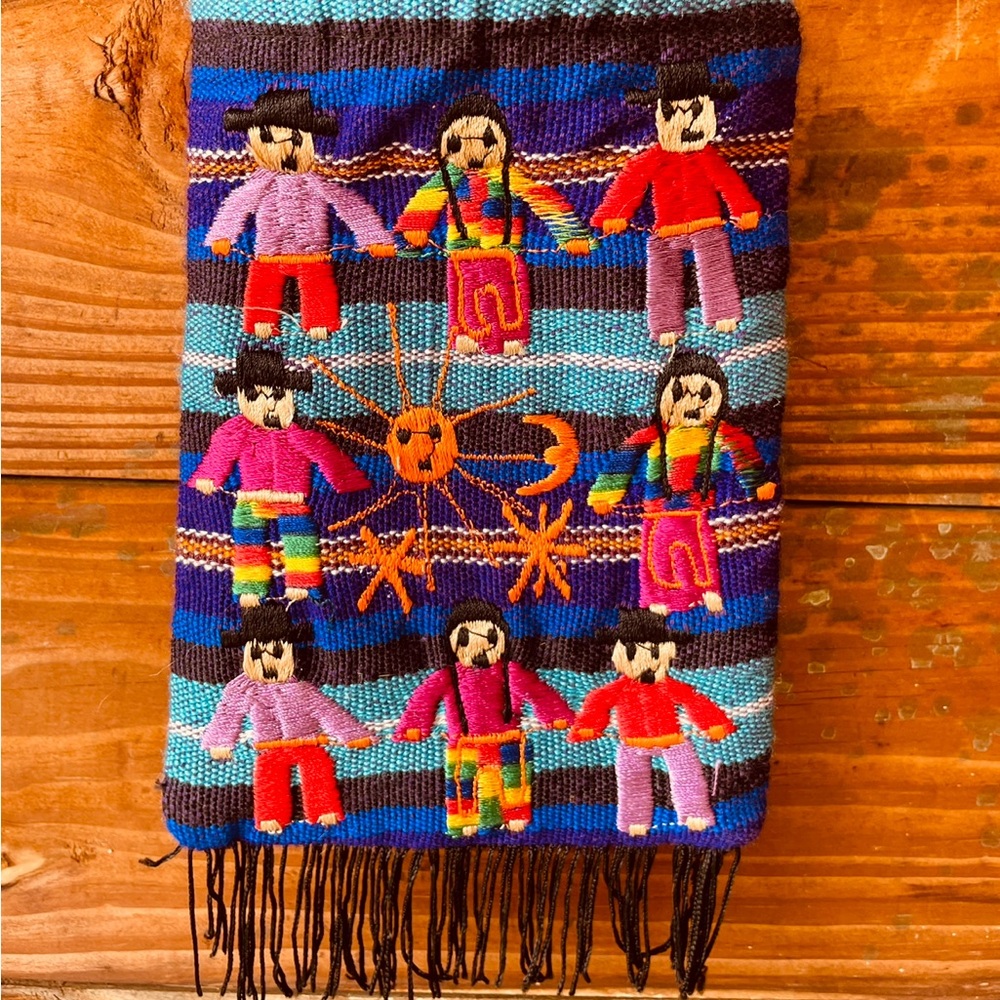 Peru Handmade Purse Messenger Bag, Cross Body, Dual Zipper Pockets That Zip